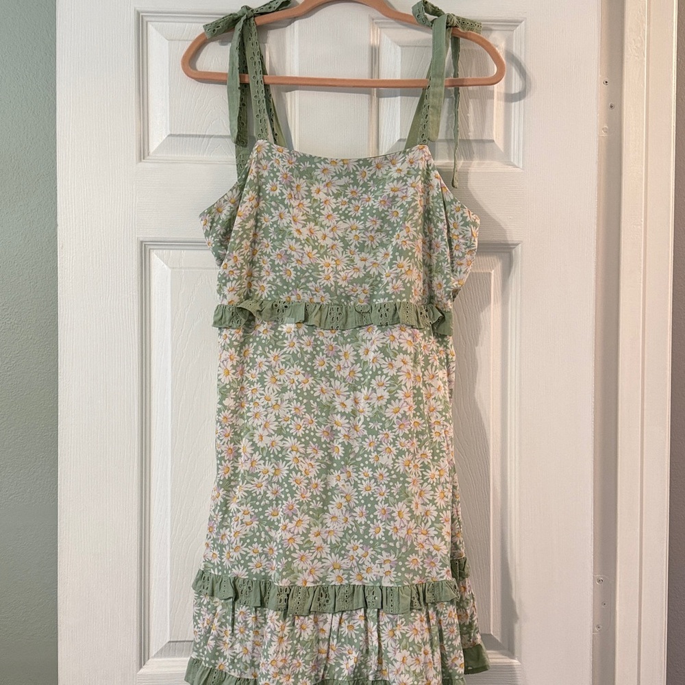 Floral Green Sundress with Daisies and Ruffle Details